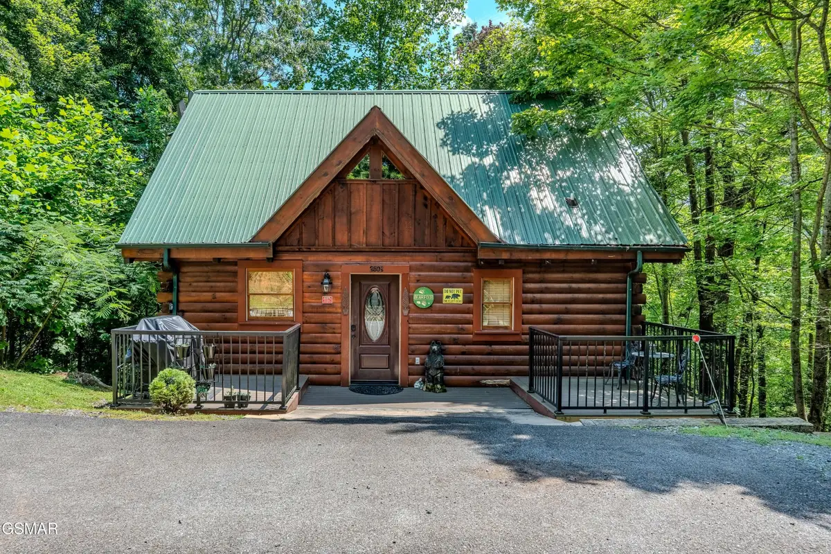 2502 N School House Gap Road, Sevierville, TN 37876 - #1