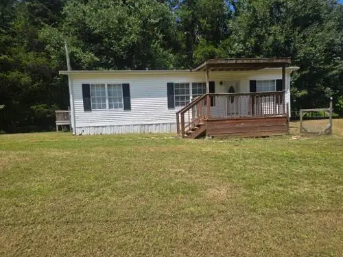 233 Sunnyfield Ln, Camden, TN 38320