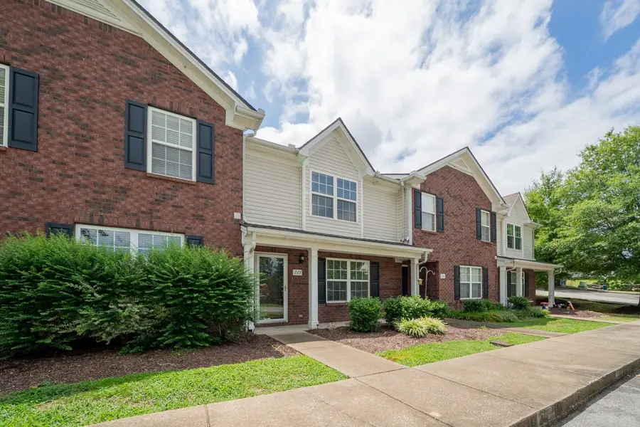 223 Buck Run Dr, Nashville, TN 37214 - #2