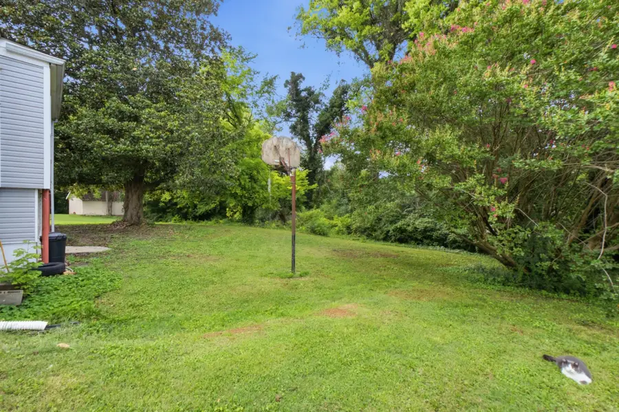 1114 Jones St, Athens, TN 37303 - #2