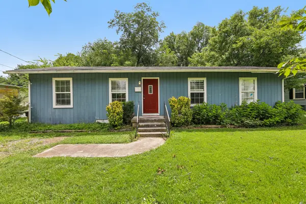 1610 Graybar Ln, Murfreesboro, TN 37129