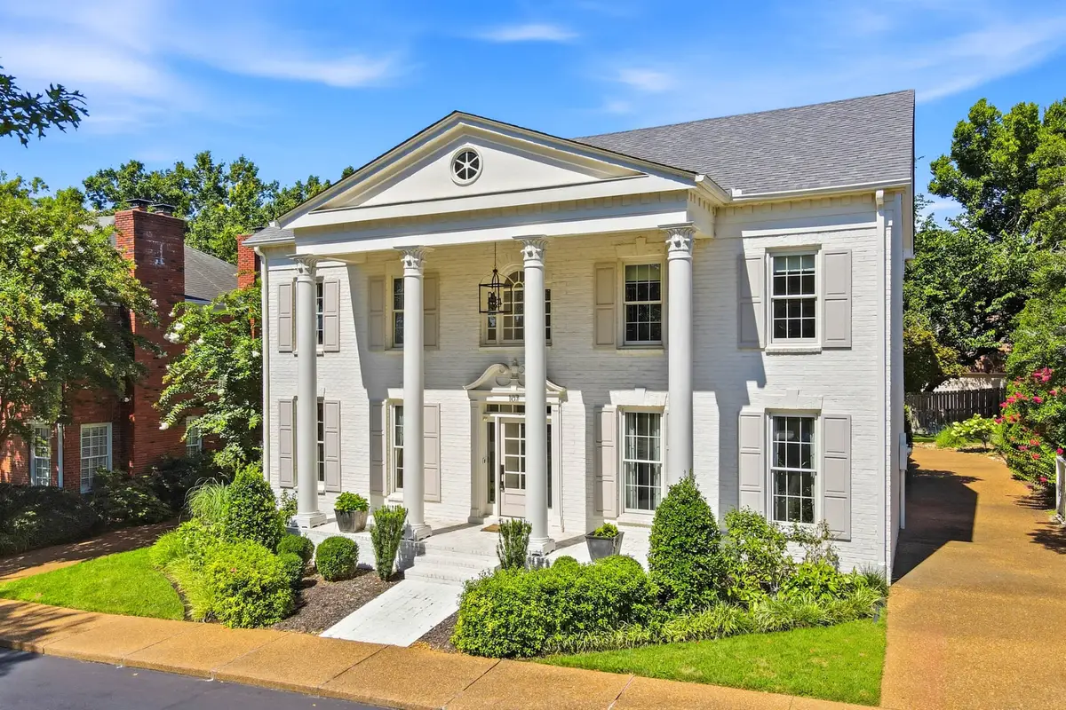 107 Chatsworth Dr, Nashville, TN 37215 - #1