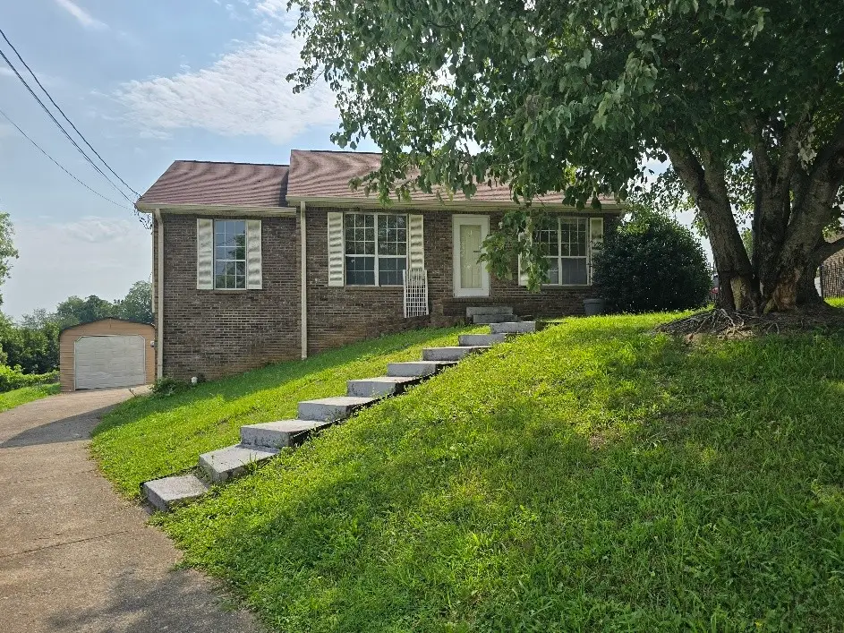 2025 Windroe Dr, Clarksville, TN 37042 - #1