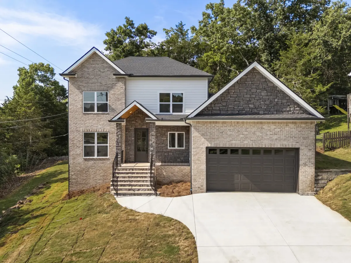 401 Cedar Forest Dr, Nashville, TN 37221 - #1