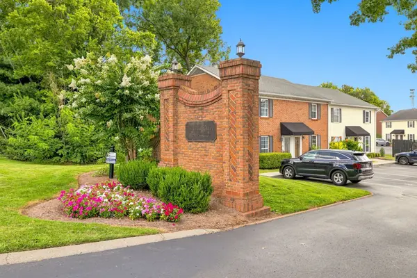200 N Royal Oaks Blvd #C1, Franklin, TN 37067