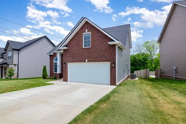 765 Buffalo Ford Dr, Clarksville, TN 37042 - #3