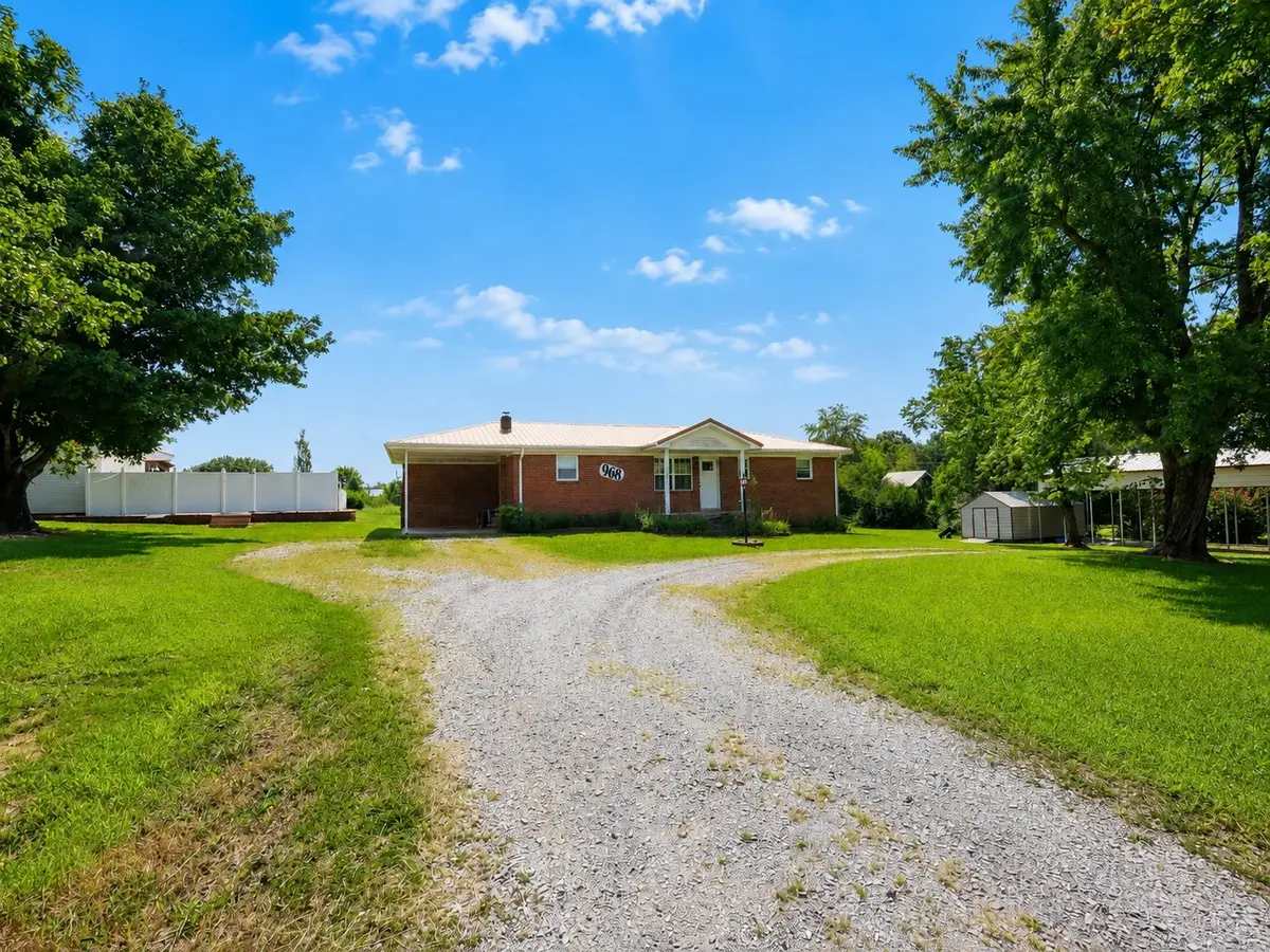 968 Old Nashville Hwy, McEwen, TN 37101 - #1