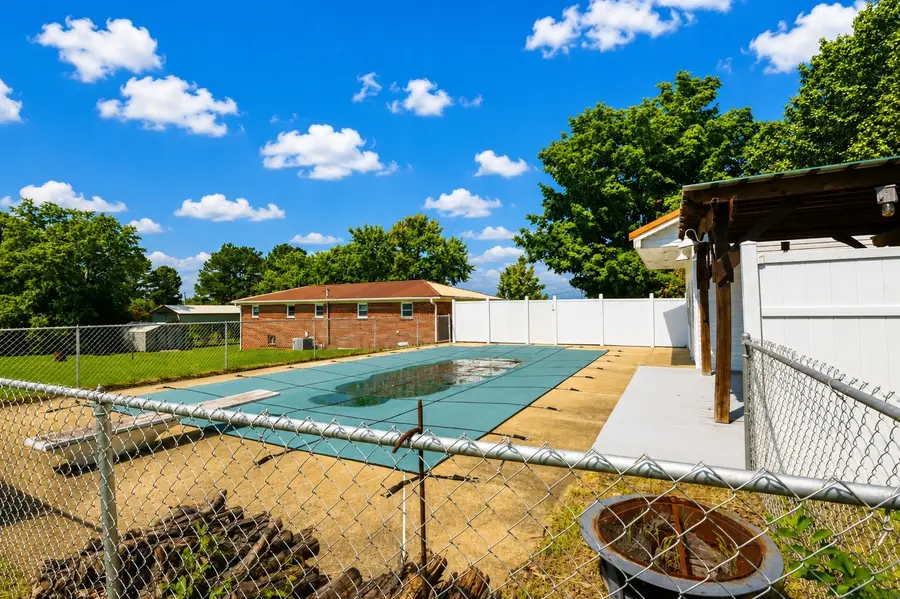 968 Old Nashville Hwy, McEwen, TN 37101 - #3