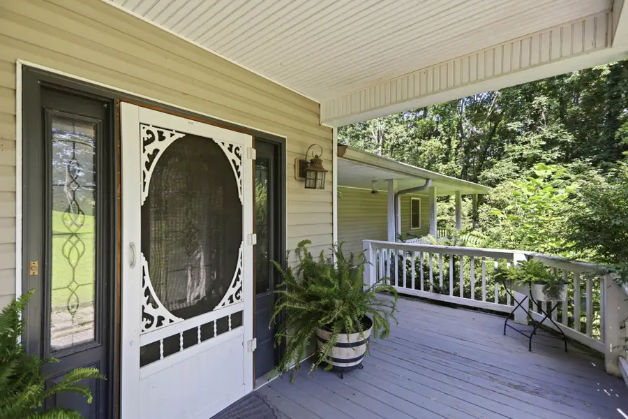 1536 Poplar Grove Rd, Westmoreland, TN 37186 - #3
