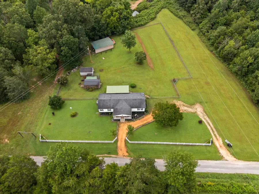 6560 Piney River Rd, Bon Aqua, TN 37025 - #2