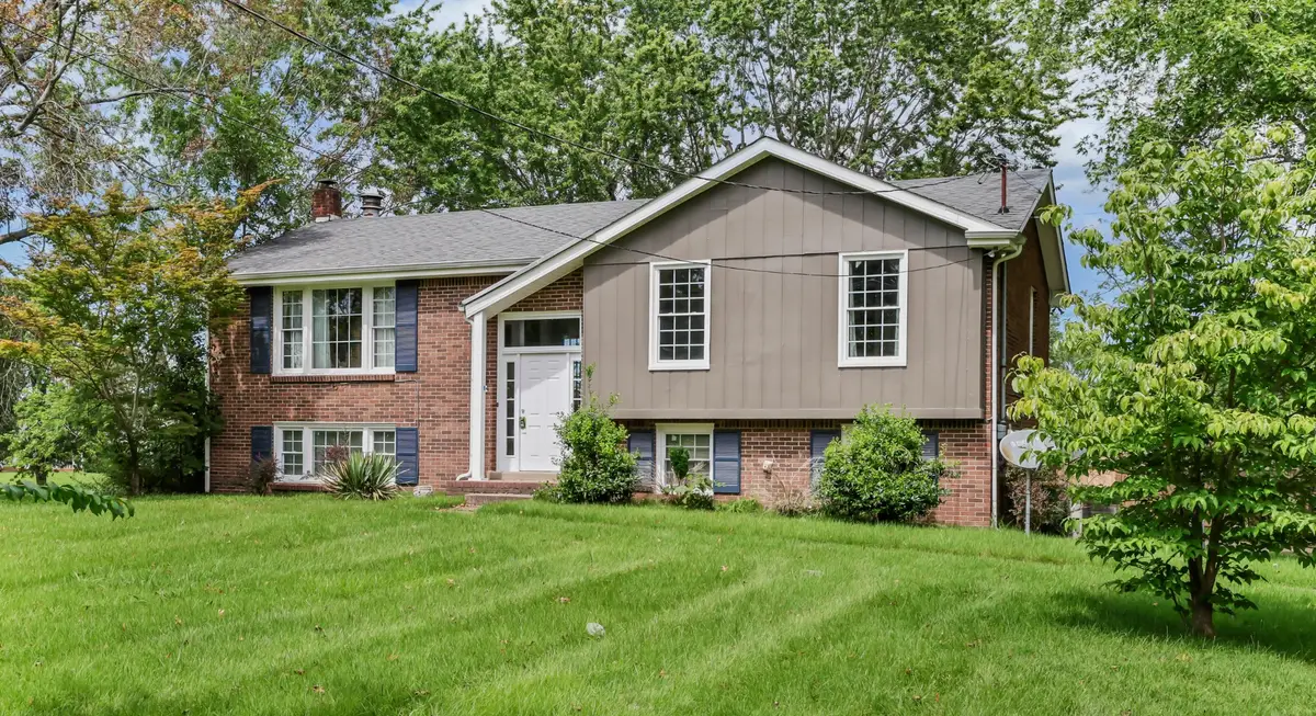 2279 Sentinel Dr, Clarksville, TN 37043 - #1