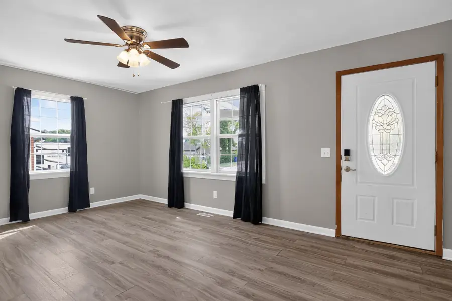 714 Alton Ave, Shelbyville, TN 37160 - #3