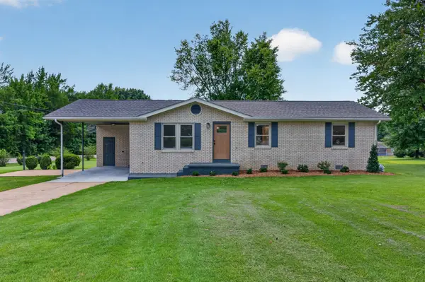 21 Robertson St, Mc Ewen, TN 37101