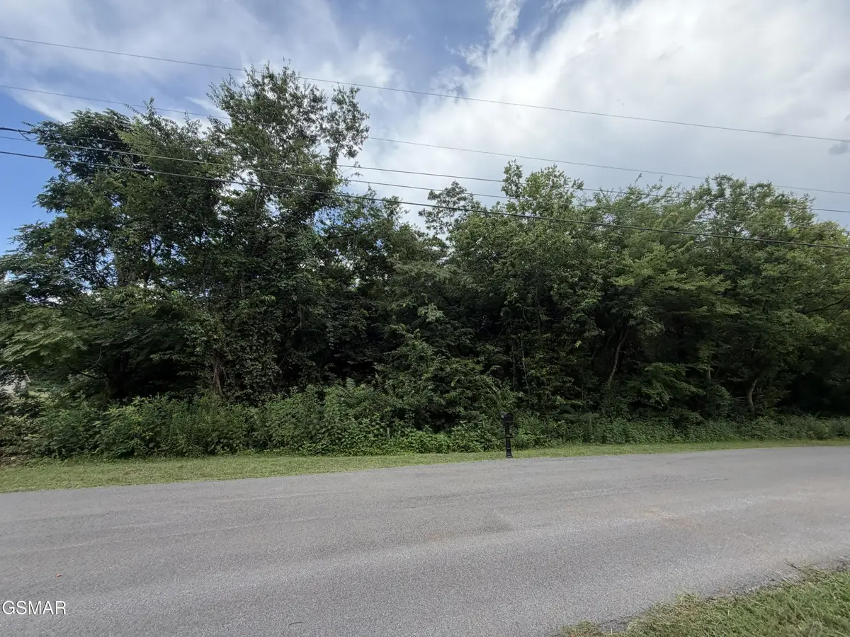 15 Sunrise Boulevard, Kodak, TN 37764 - #1
