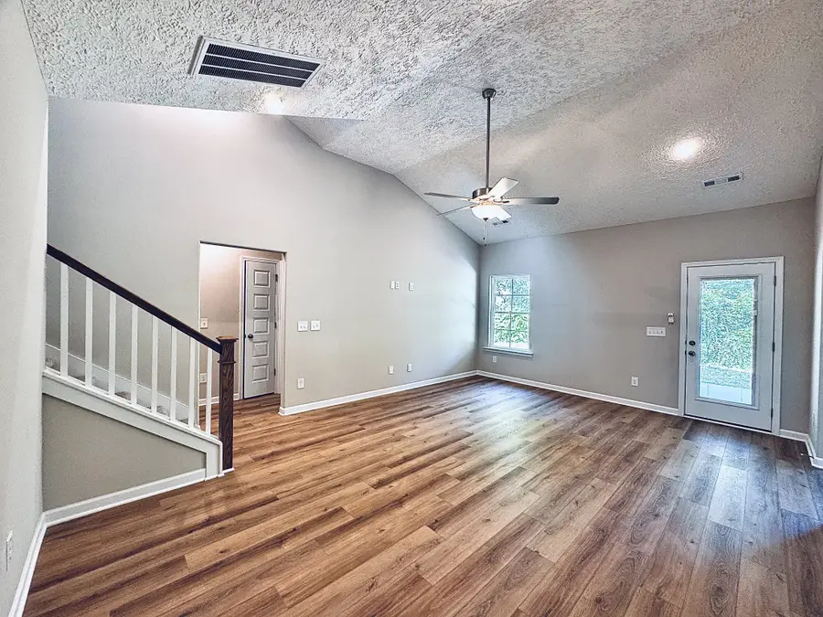69 Laurel View St, Manchester, TN 37355 - #3