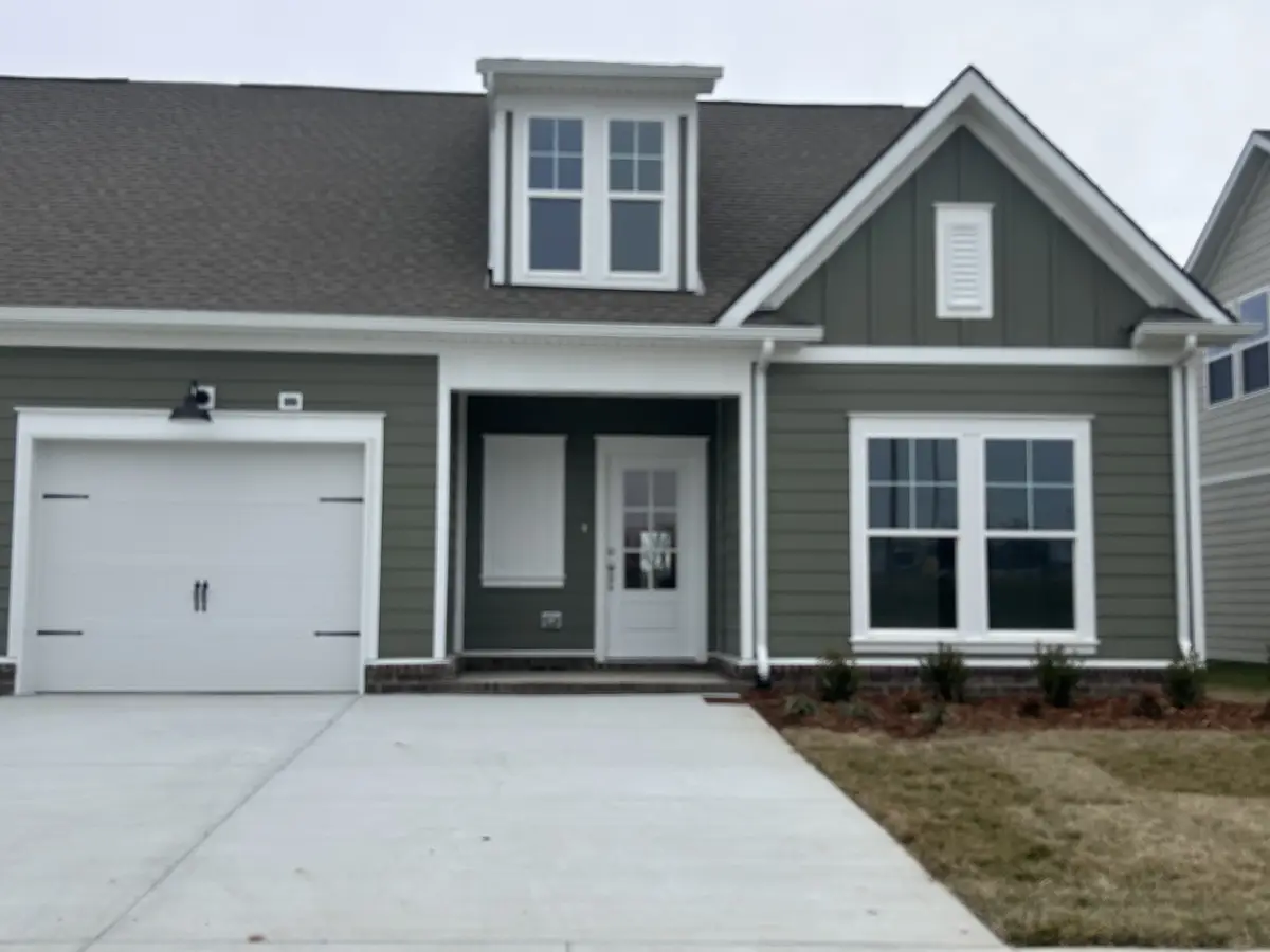 5107 Pace Park Cir, Columbia, TN 38401 - #1