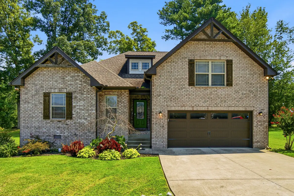 1044 Northridge Dr, Greenbrier, TN 37073 - #1