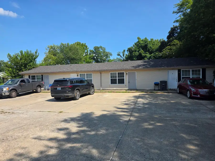 203 Beech St, Clarksville, TN 37042 - #2