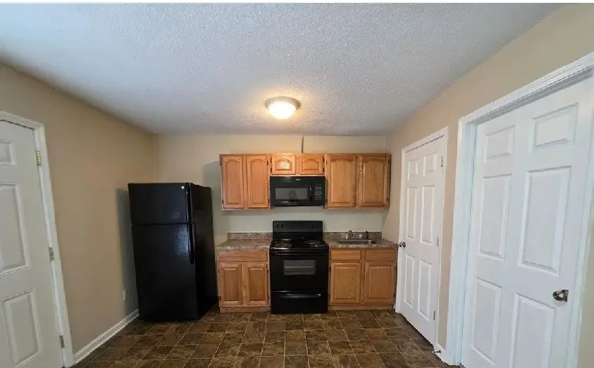 203 Beech St, Clarksville, TN 37042 - #3