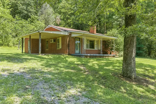9558 Mount Carmel Rd, Decaturville, TN 38329