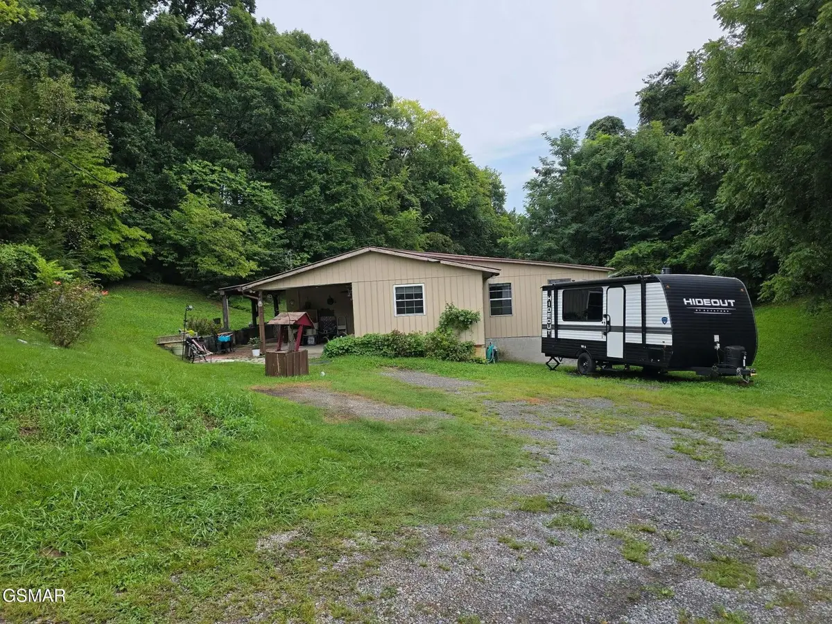 1220 E Dogwood Lane, Sevierville, TN 37862 - #1