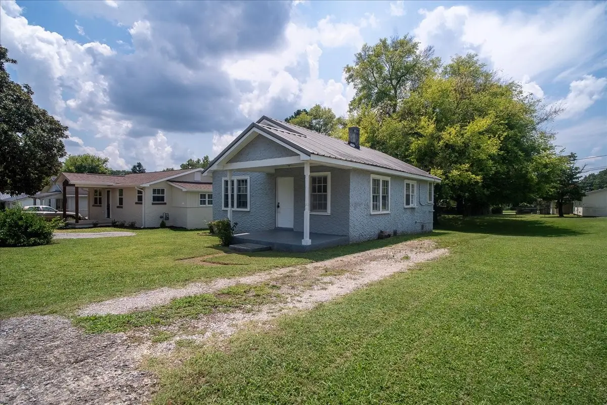 204 S Spurr St, Florence, AL 35630 - #1