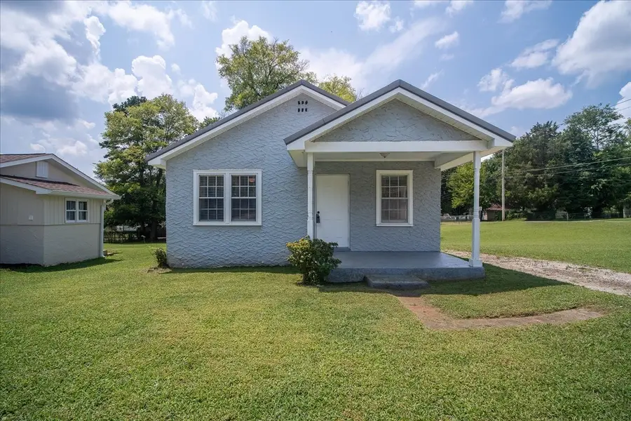 204 S Spurr St, Florence, AL 35630 - #2