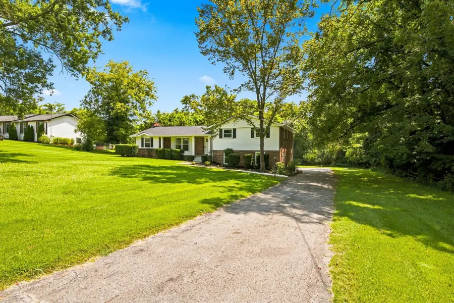 215 Tyne Bay Dr, Hendersonville, TN 37075 - #2
