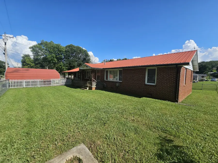 299 Mountain St, Doyle, TN 38559 - #3