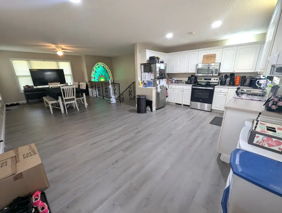 1208 E Blythe St, Paris, TN 38242 - #3