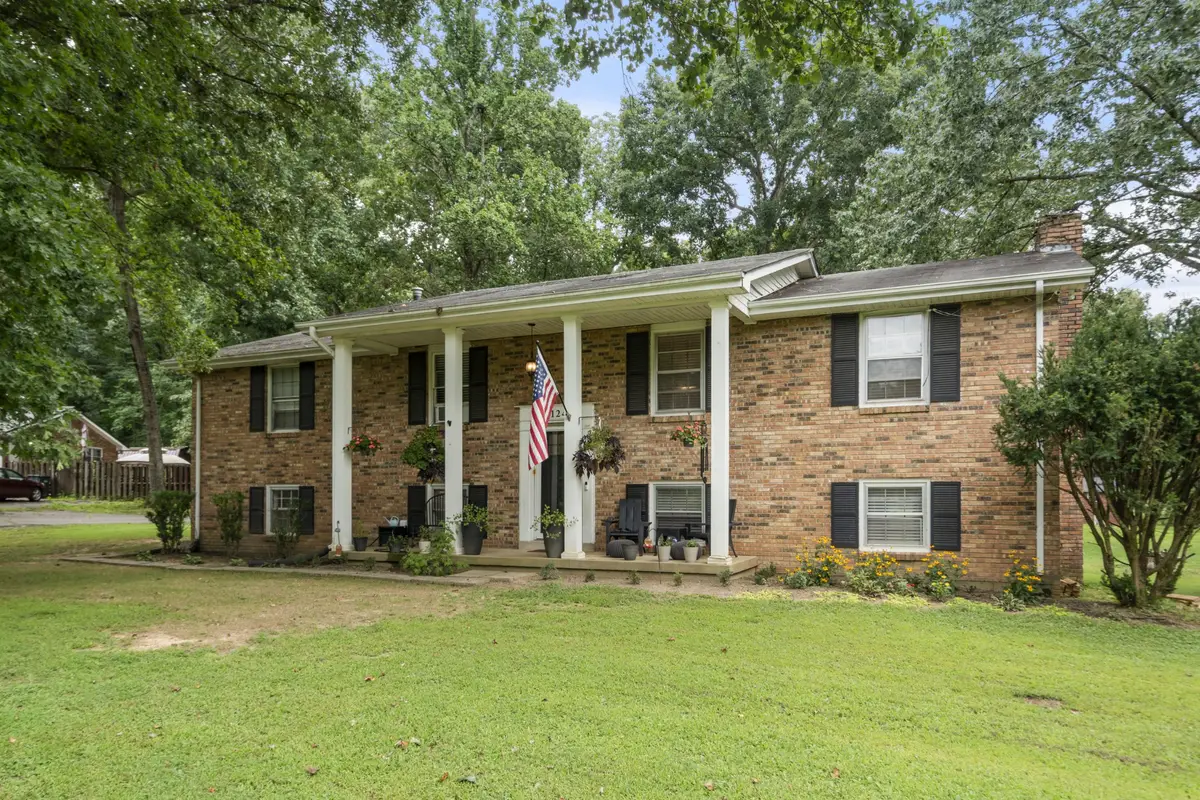 124 Shadybrook Cir, Dickson, TN 37055 - #1