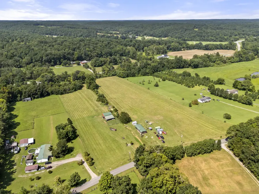 1893 Walnut Grove Rd, Dickson, TN 37055 - #2