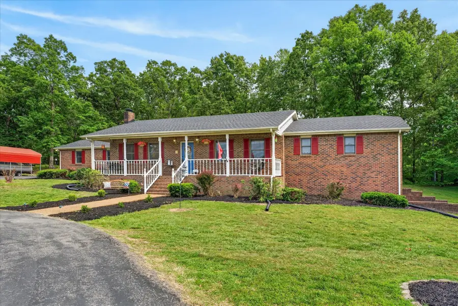 1649 N Main St, Tennessee Ridge, TN 37178 - #3