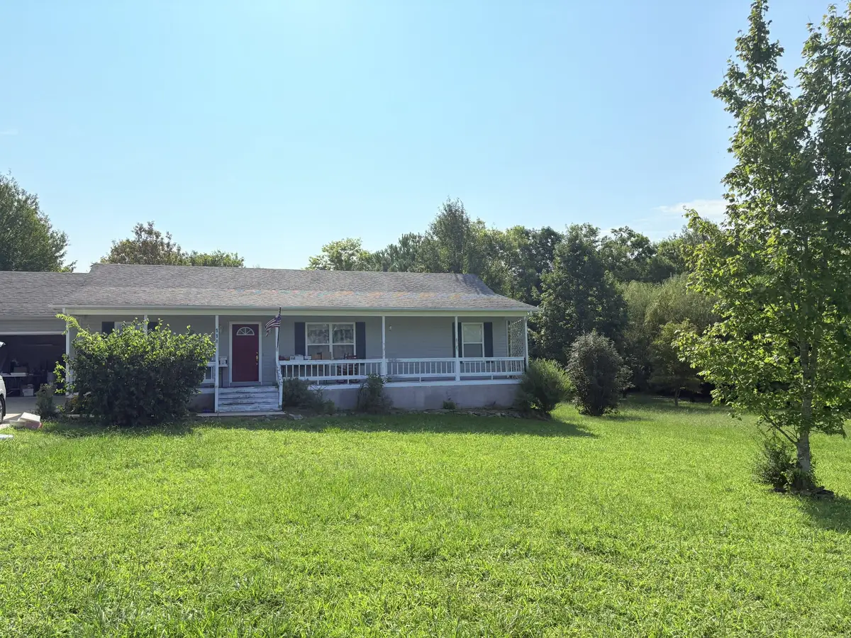 111 Clearwater Sq, Sparta, TN 38583 - #1