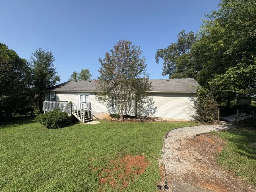 111 Clearwater Sq, Sparta, TN 38583 - #2