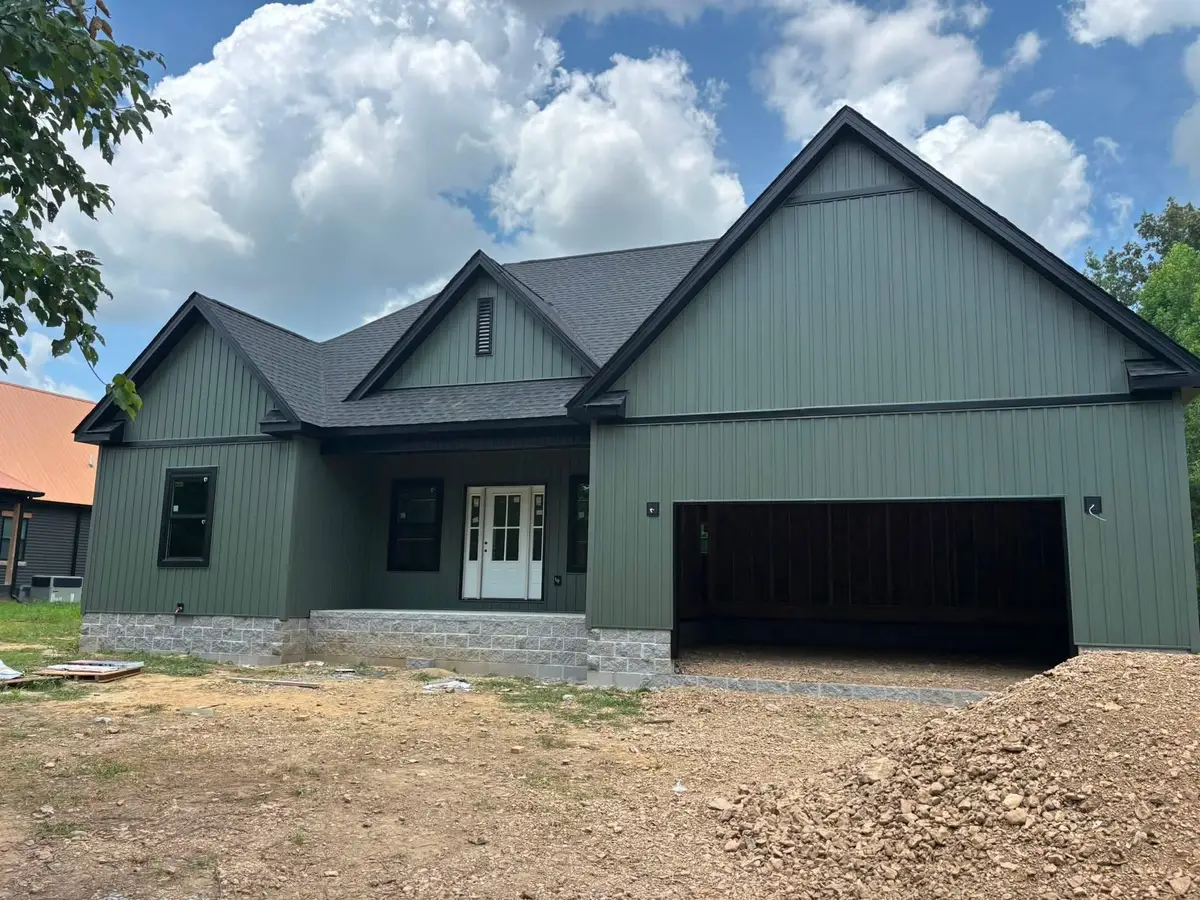 724 Dearman St, Smithville, TN 37166 - #1
