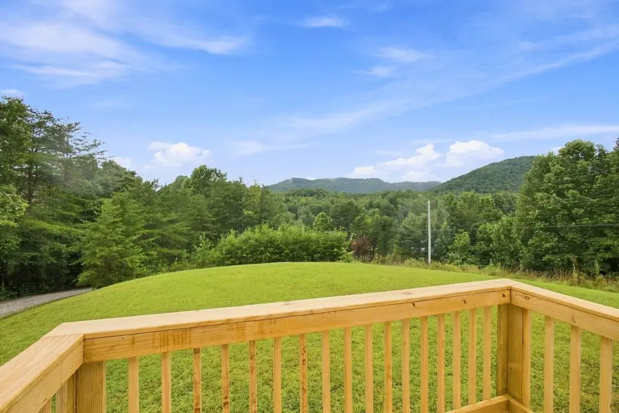 358 Silcox Rd, Pioneer, TN 37847 - #2