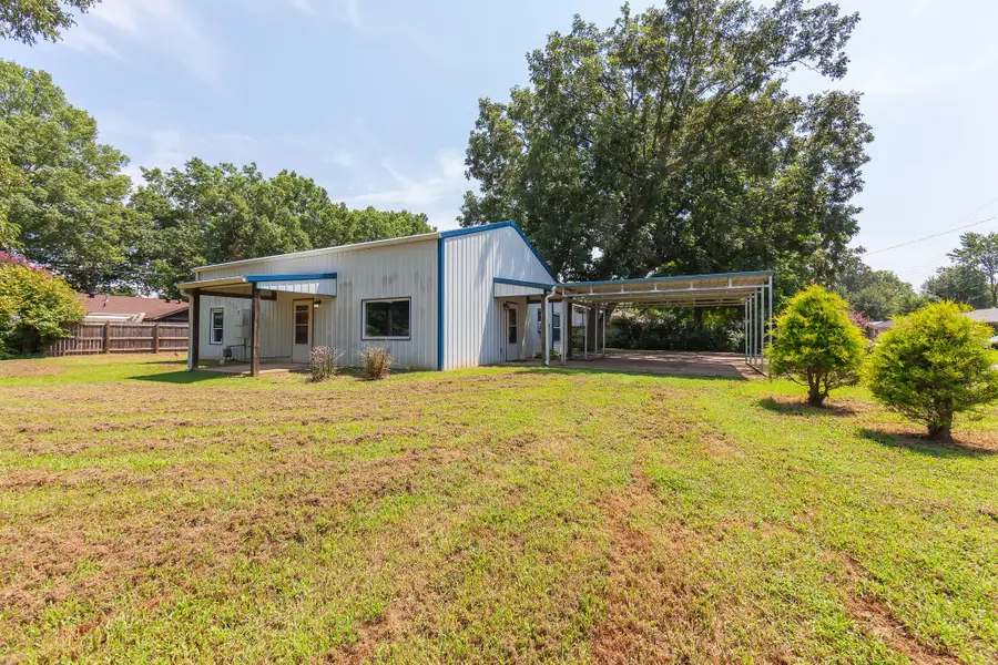 2902 Vine St, Humboldt, TN 38343 - #2