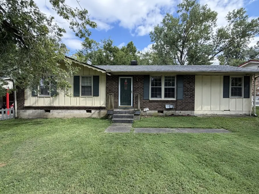 124 Laurel Ln, Hendersonville, TN 37075 - #2