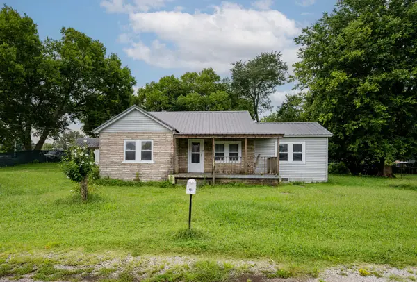 404 Mcmurtrey St, Saint Joseph, TN 38481