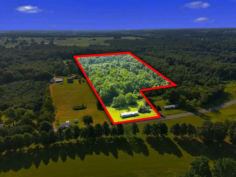 940 N Brace Rd, Summertown, TN 38483 - #2