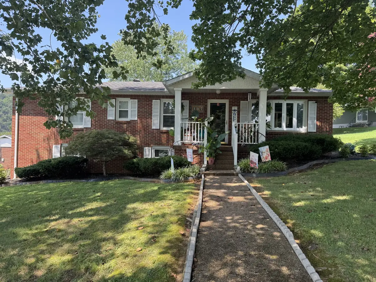 107 Elm St, Carthage, TN 37030 - #1