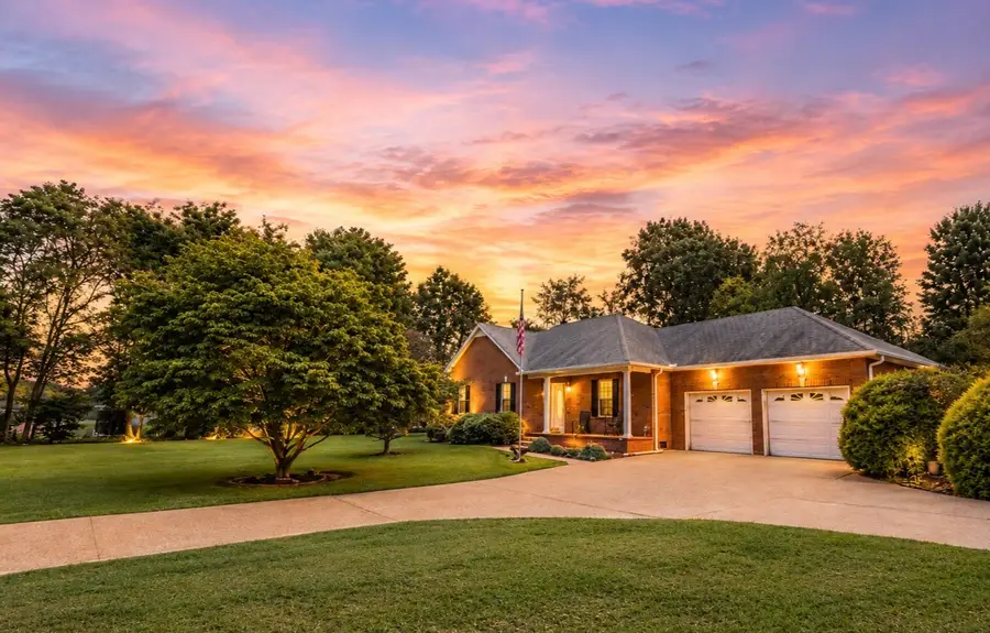 1004 Deann Ct, Cottontown, TN 37048 - #2