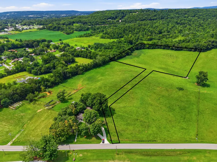 1364 Country Club Rd, Sparta, TN 38583 - #2