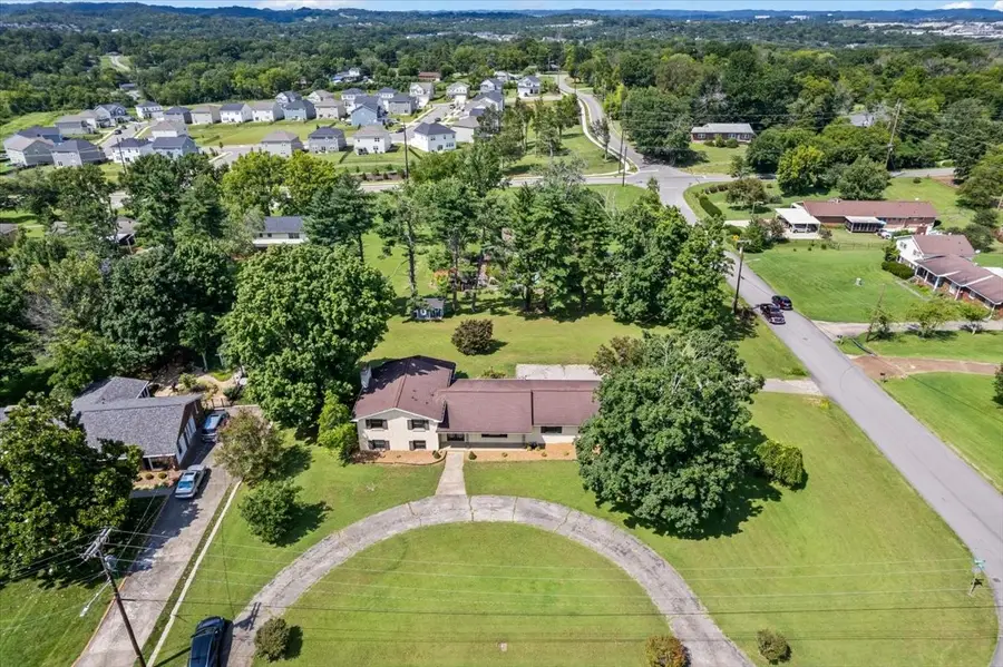 400 Nesbitt Ln, Madison, TN 37115 - #2