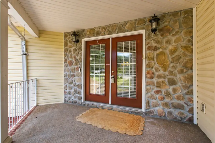 1501 Rebecca Dr, Chapel Hill, TN 37034 - #3