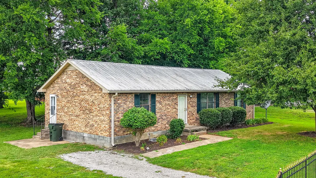 205 Walnut Crest Dr, Gallatin, TN 37066 - #1