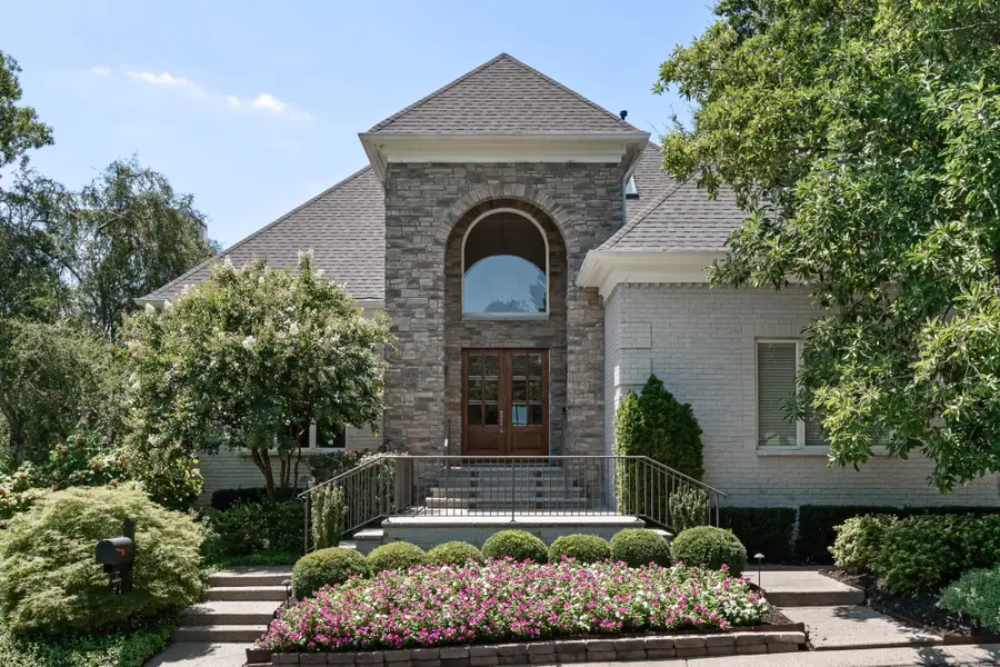 1 Warwick Ln, Nashville, TN 37205 - #2
