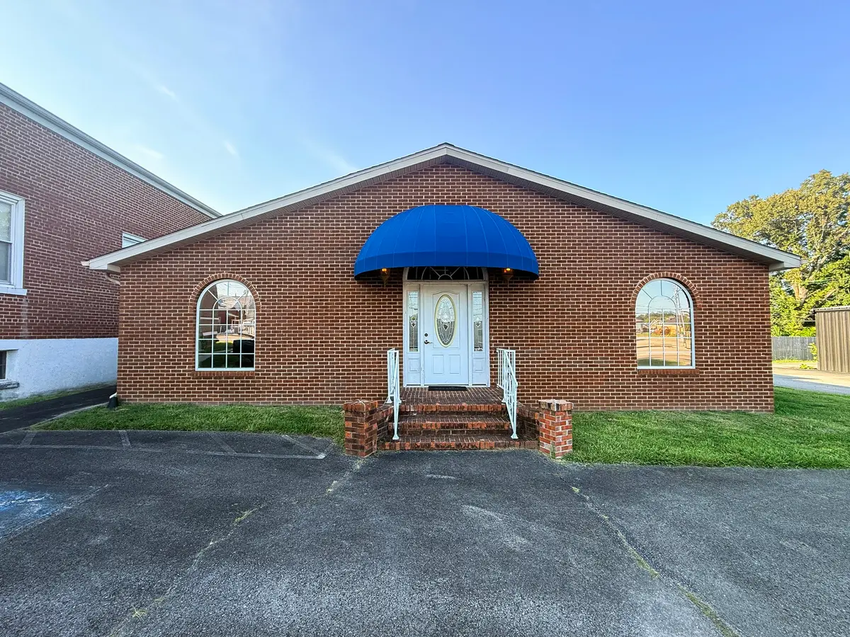 119 E Fort St, Manchester, TN 37355 - #1