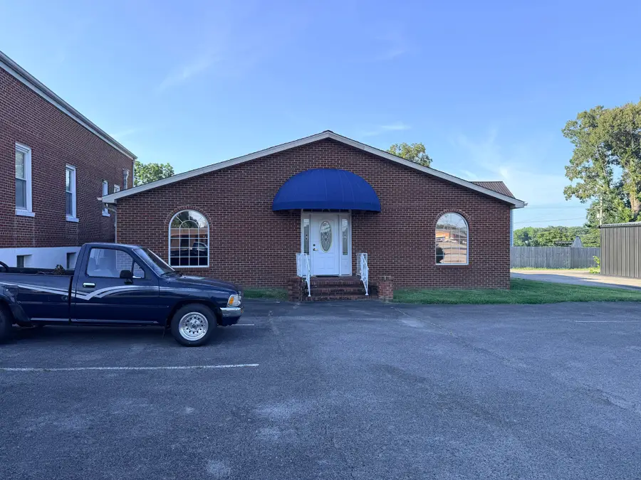 119 E Fort St, Manchester, TN 37355 - #3